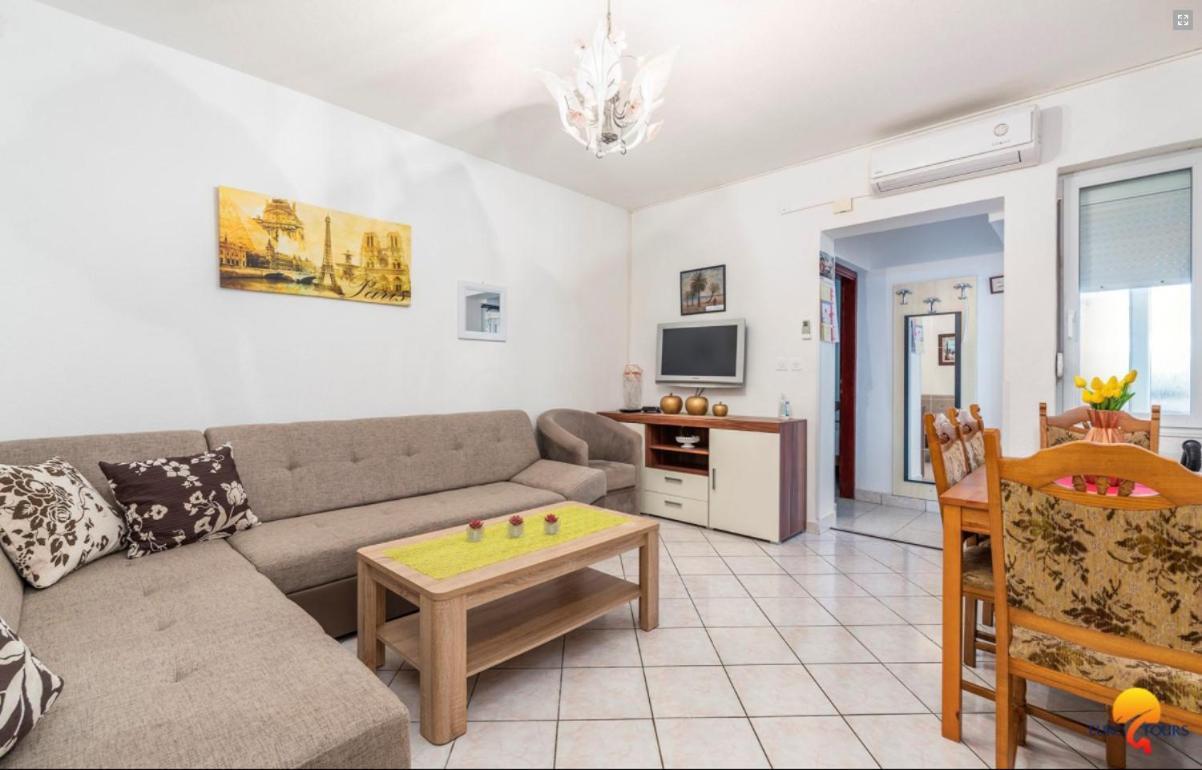 Appartamento House Lucija *